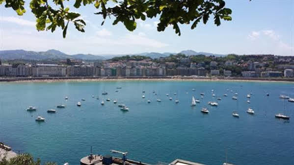 Pension Aries San Sebastián Exterior foto